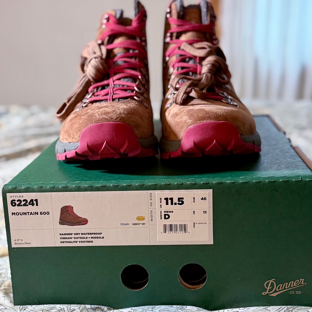Mens Danner Mountain 600 Hiking Boots - Picture 6 of 6